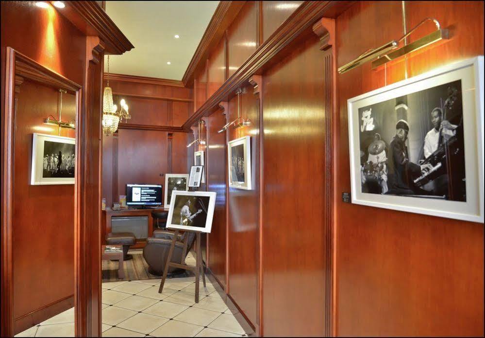โรงแรมเบสต์ เวสเทิร์น ดาร์ก ออร์เลออง ภายนอก รูปภาพ